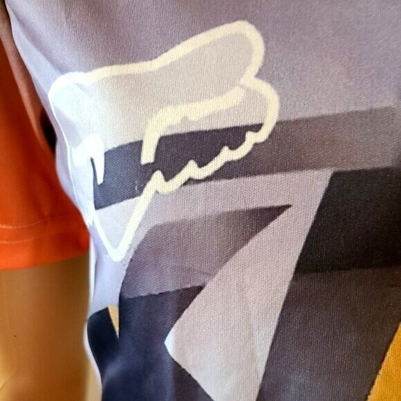 KTM Gradient Orange & Purple Graphic Short-Sleeve T-Shirt Lightweight Medium - Picture 3 of 6